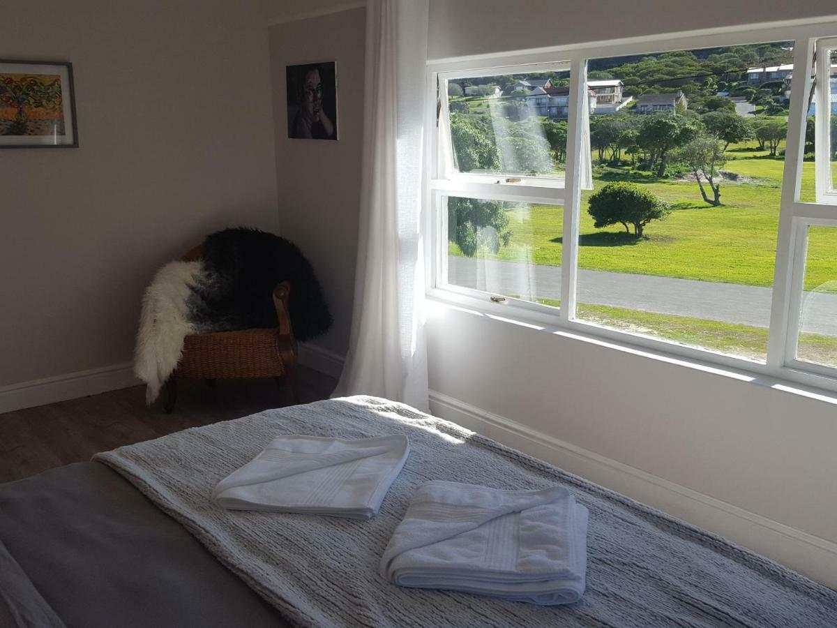 Villa Breeze In à Agulhas Extérieur photo