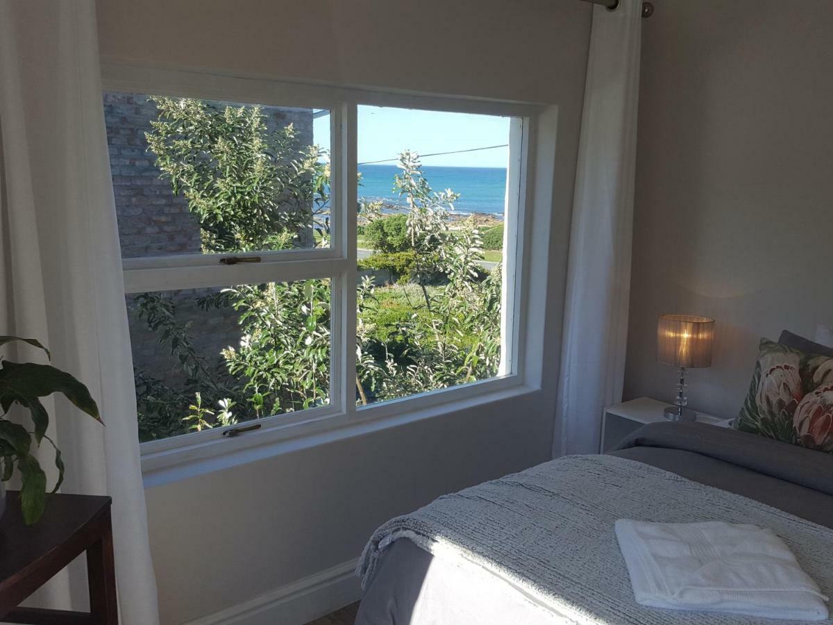 Villa Breeze In à Agulhas Extérieur photo